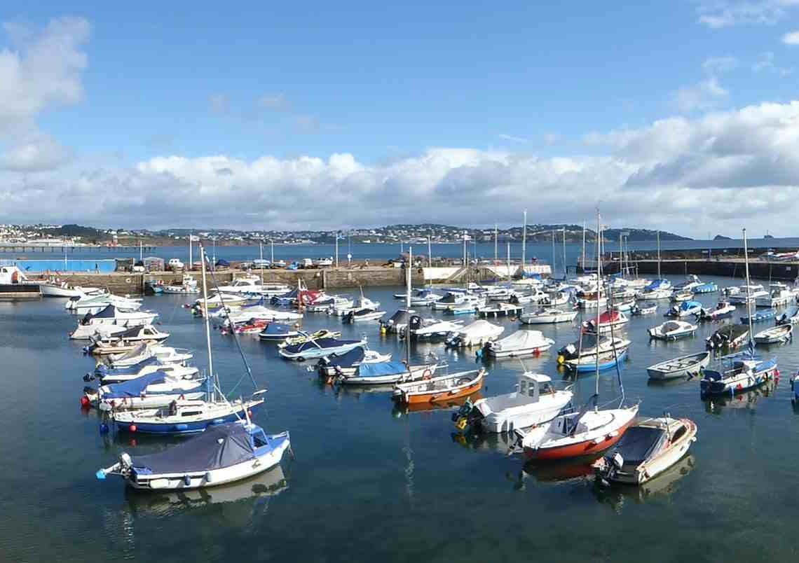 uk yacht marinas